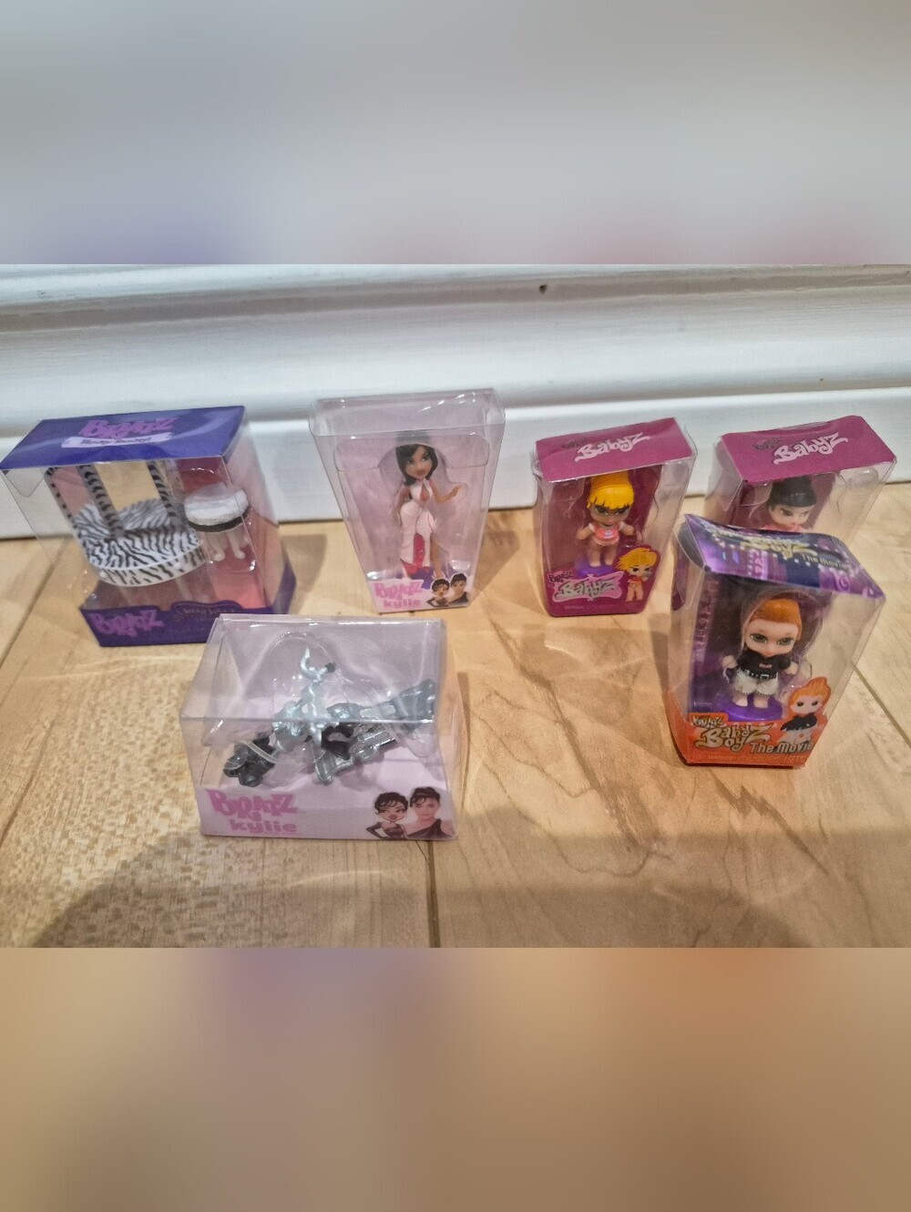 Mini Bratz/Bratz Babyz and some accessories, all brand new